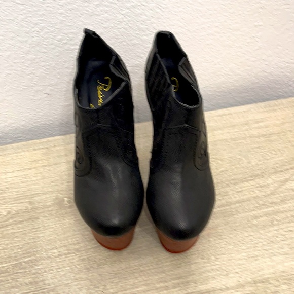 Never Worn Privileged Platforms - Picture 4 of 7